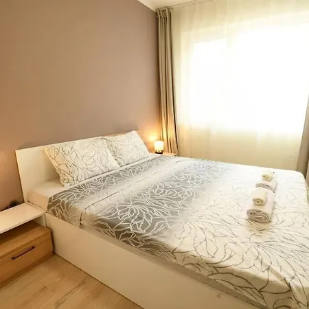 Inb Banishora Spot Sofia